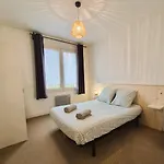 Daire La Madeleine - Spacieux T2 - Calme - Wifi - Tv